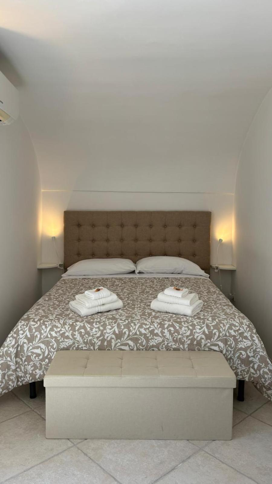 Palm Central House Бари Экстерьер фото